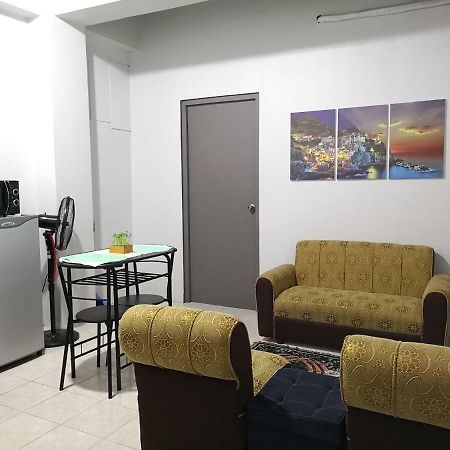 Appartement Moonstone: Comfy 1Br Unit à Olongapo Extérieur photo